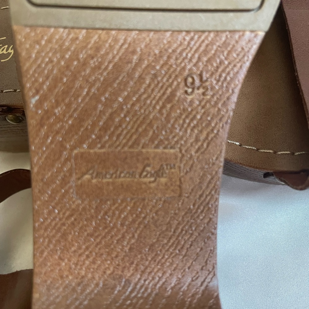 American Eagle Payless NWOT size 9.5 brown sandals - Picture 6 of 8